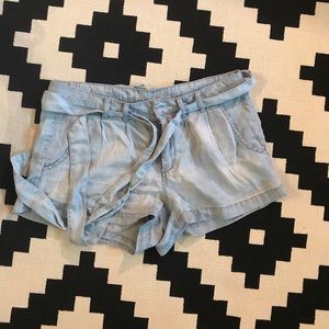 Linen shorts